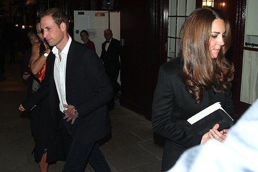 Принц Уилльям и герцогиня Кэмбриджская Кэтрин на выходе из ночного клуба в Лондоне