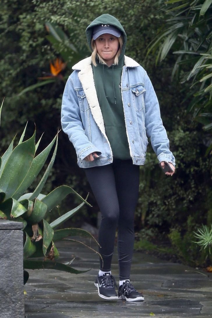 Ashley Tisdale: Out on a rainy day in West Hollywood -04
