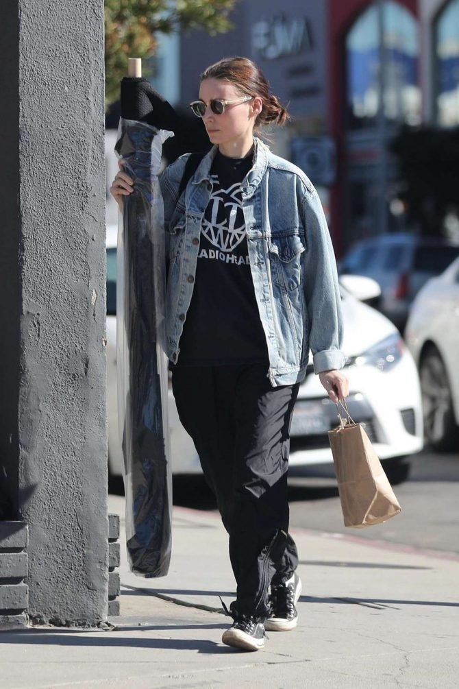 Rooney Mara: Shopping in West Hollywood -06