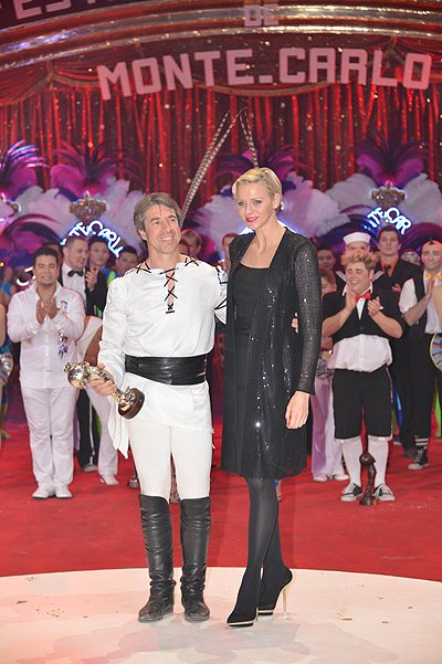 княгиня Шарлен на цирковом фестивале в Монако