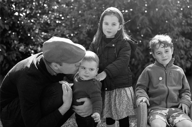 Принц Уильям с детьми Луи, Шарлоттой и Джорджем — снимок сделан Кейт Миддлтон