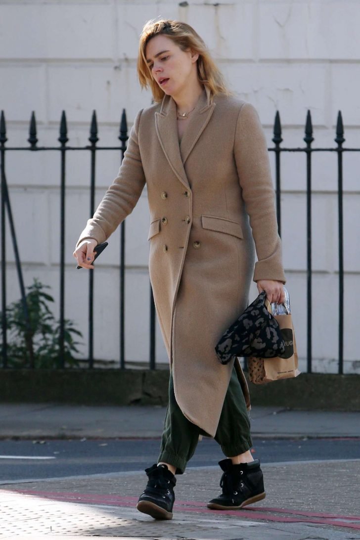 Billie Piper: Out and about in London -04