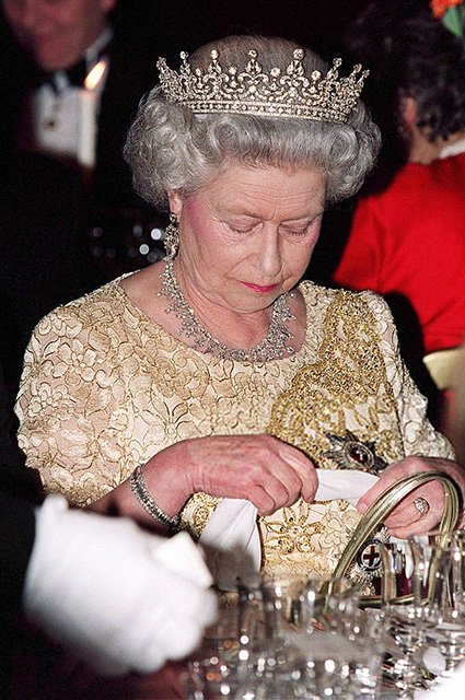 Королева Елизавета II в 2000 году