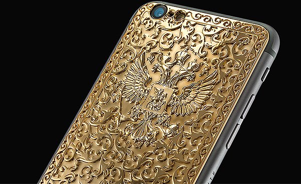 Золотой iPhone 6 с гербом России