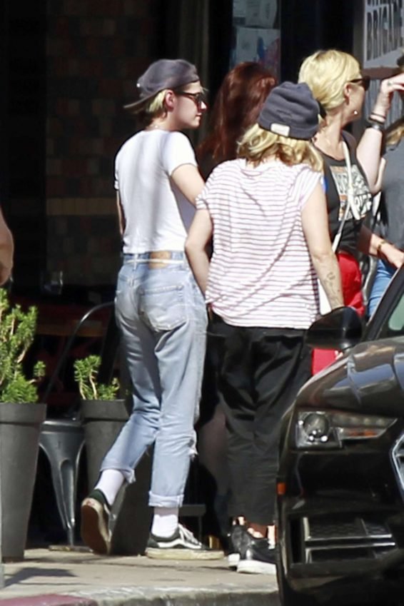 Kristen Stewart 2019 : Kristen Stewart in Jeans â Out in Los Angeles-08