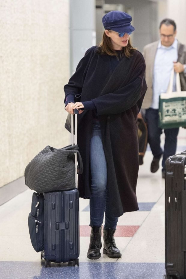 Anne Hathaway: Arrives at JFK Airport-10