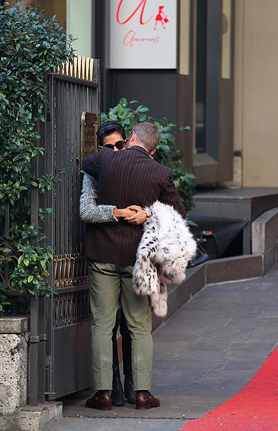 Любая прогулка по Милану превращается для Гоги Ашкенази и Лапо Элканна в романтическое свидание