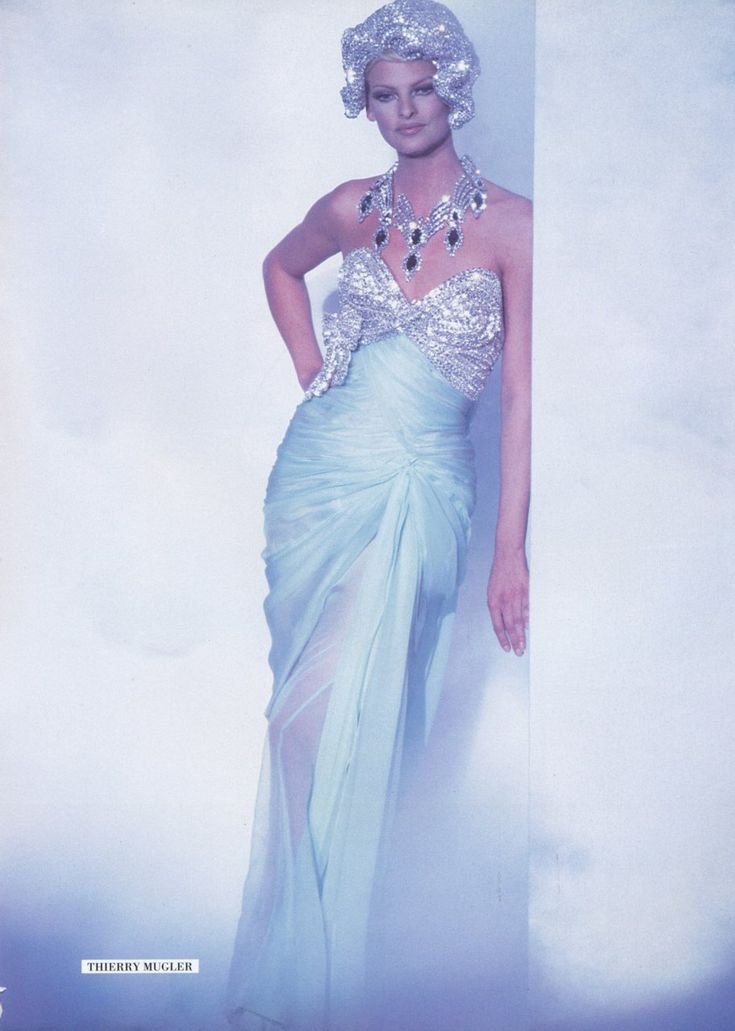 1996-Linda for Thierry Mugler Haute Couture ,Paris
