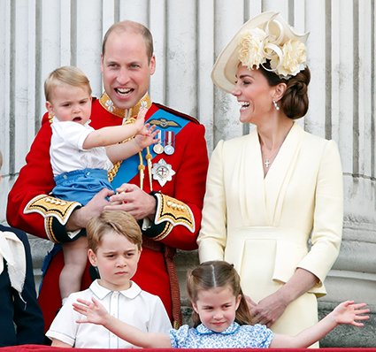 Принц Уильям и Кейт Миддлтон с детьми: принцами Луи и Джорджем и принцессой Шарлоттой