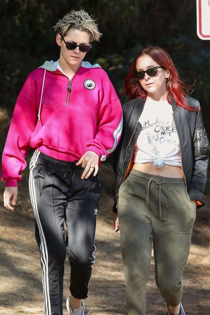 Kristen Stewart and Sara Dinkin - Out for a hike in Los Feliz