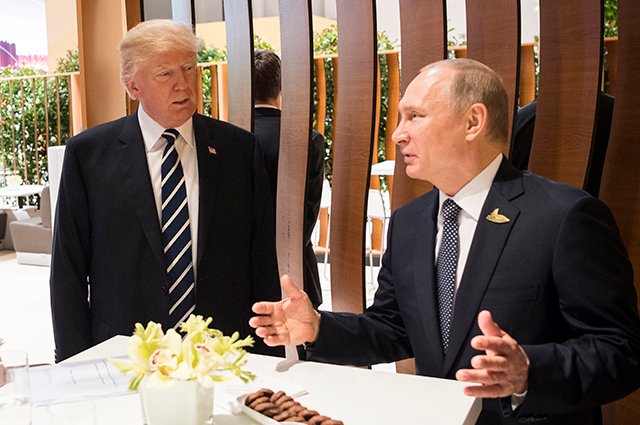 Дональд Трамп и Владимир Путин на саммите G20 в Германии