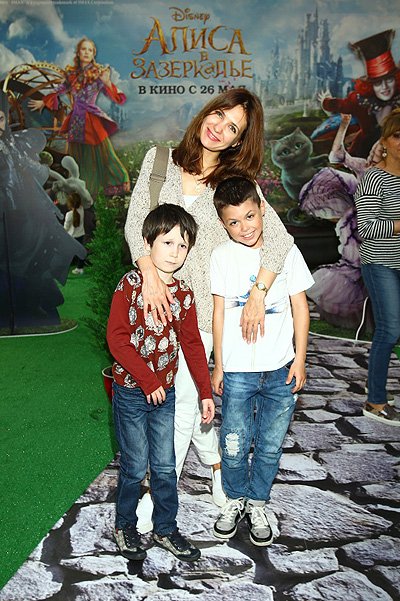 Екатерина Климова с сыновьями Корнеем и Матвеем
