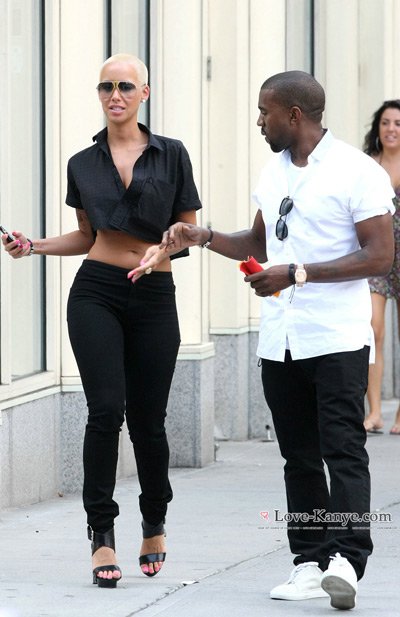 http://2.bp.blogspot.com/-DX3fP5p_sxg/Trf52P85xmI/AAAAAAAAF9A/FhZkXfEc4bc/s1600/Kanye-West-and-Amber-Rose4.jpg