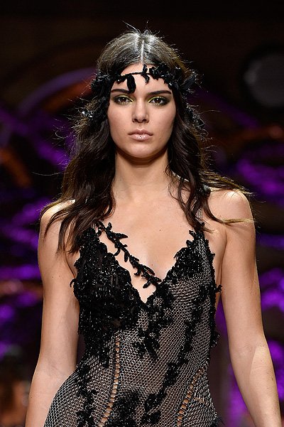 Показ Atelier Versace Fall 2015 Couture