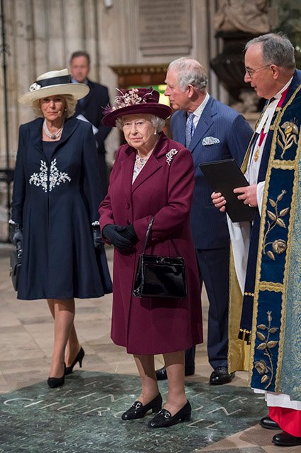 Герцогиня Корнуольская Камилла, королева Елизавета II, принц Чарльз
