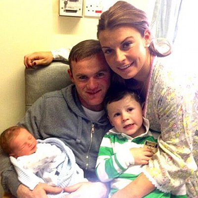 семейное фото уэйна руни с новорожденным сыном