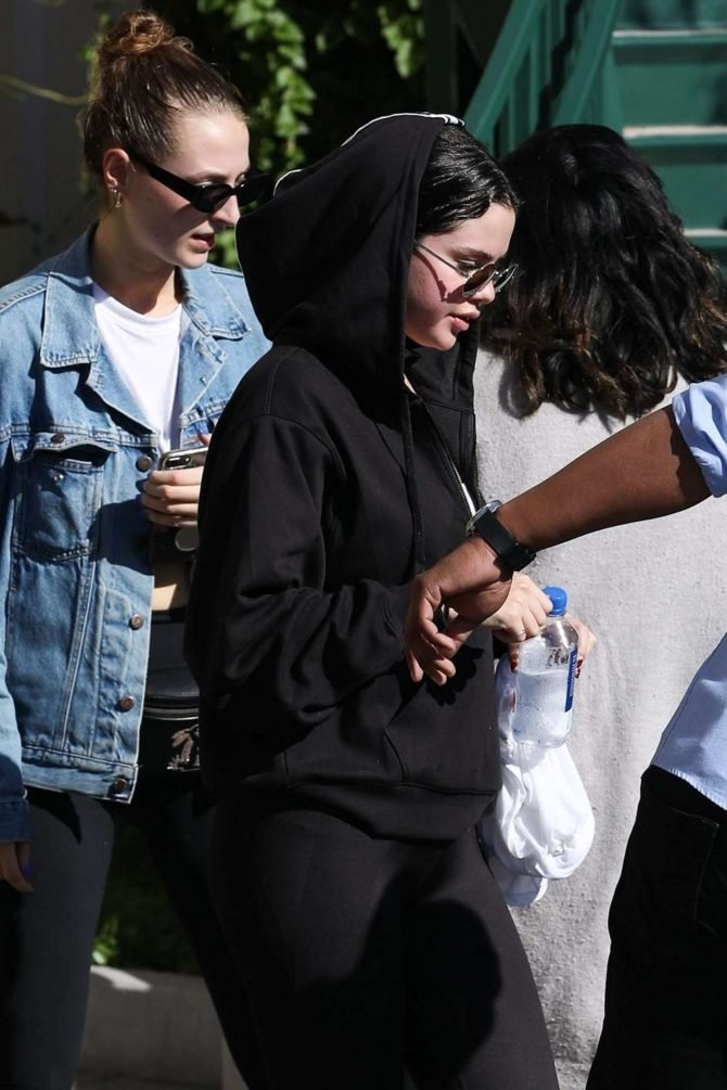 Selena Gomez: Hits the gym for another pilates session -05