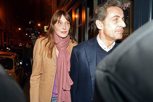 Карла Бруни и Николя Саркози в Париже на дне рождения