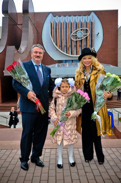 Виктор Захаров и Маша Распутина с дочерью Марией