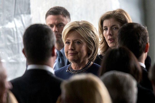 Хиллари Клинтон на похоронах Нэнси Рейган