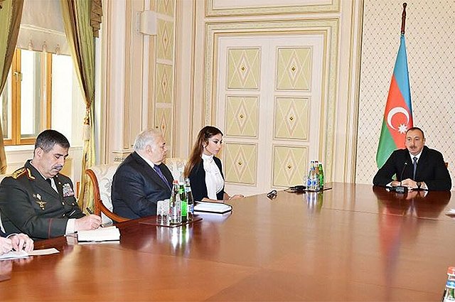 Ильхам Алиев и Мехрибан Алиева на заседании Совета безопасности