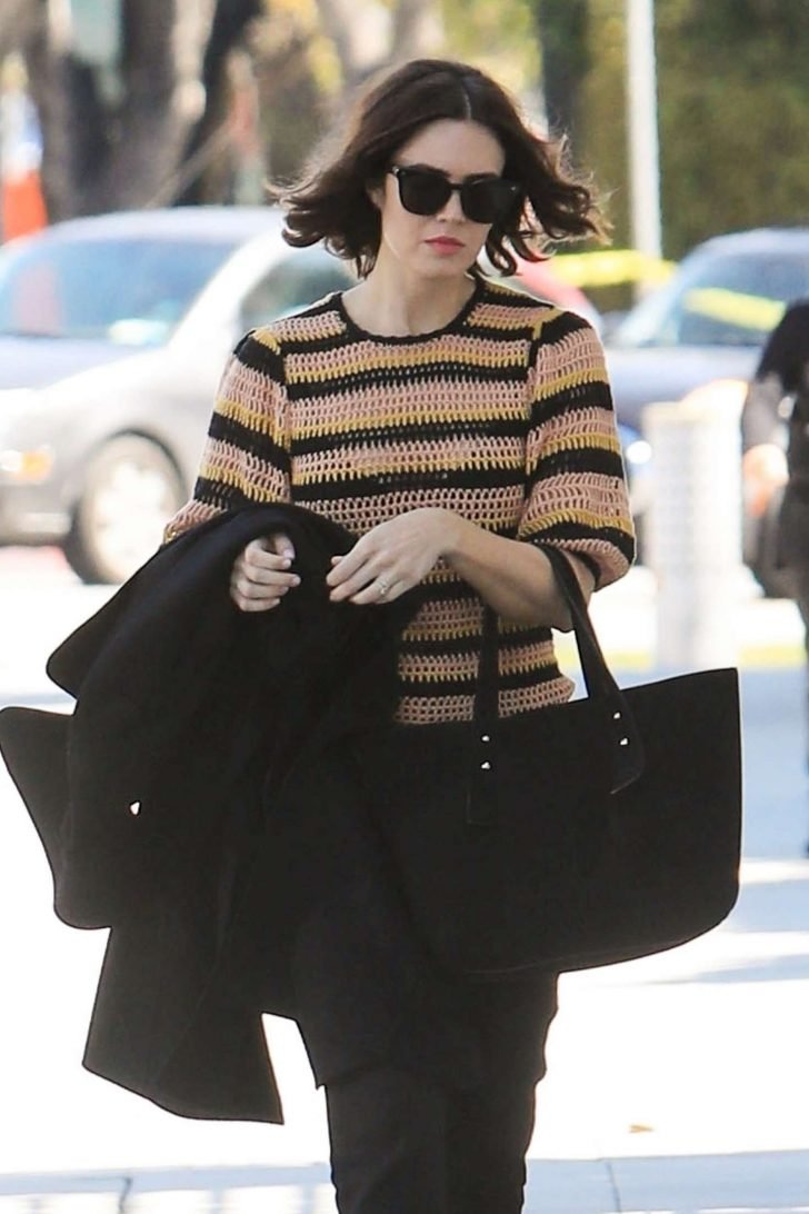 Mandy Moore: Out and about in Beverly Hills -08
