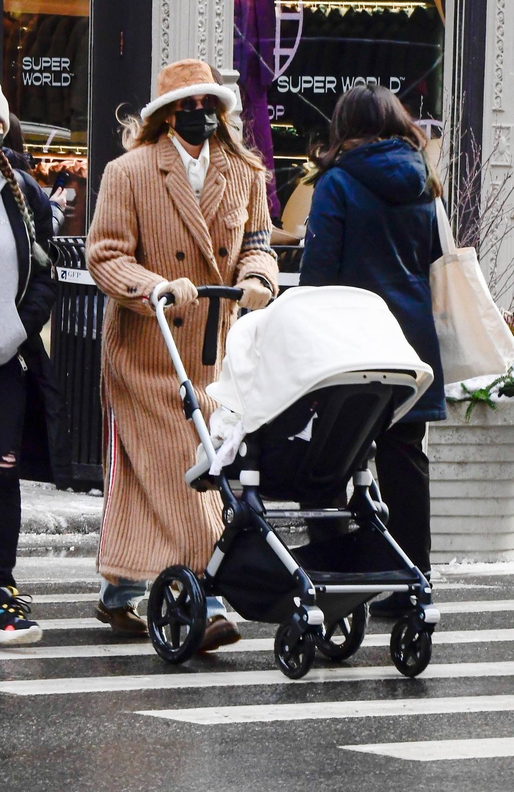 Gigi Hadid - Out for a walk with her baby daughter in New York