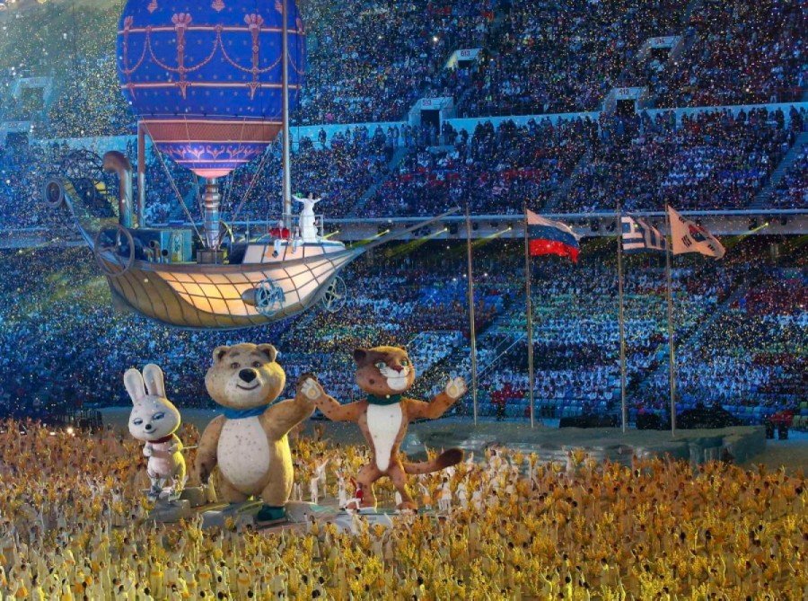 2014-sochi-winter-olympic-games-closing-ceremony (15)