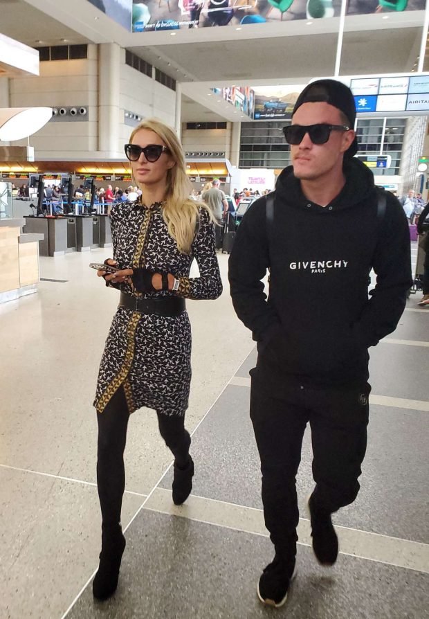 Paris Hilton: Catch a flight for Europe-10