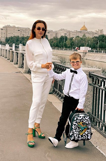 Эвелина Бледанс с сыном Семеном