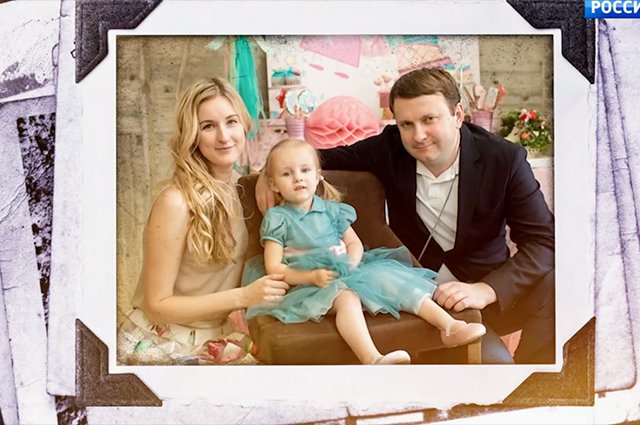 Максим Орешкин с семьей