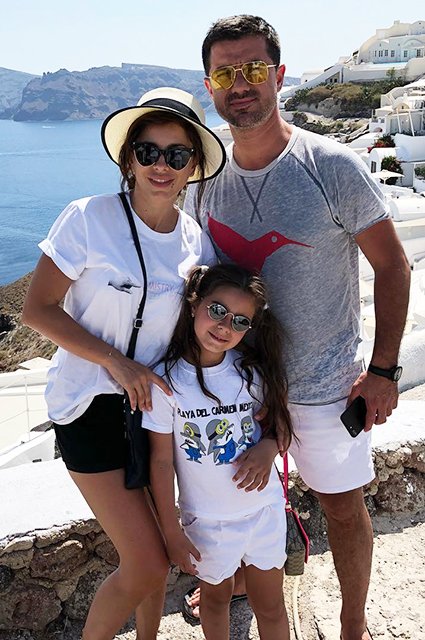 Ани Лорак с мужем Муратом и дочерью Софией