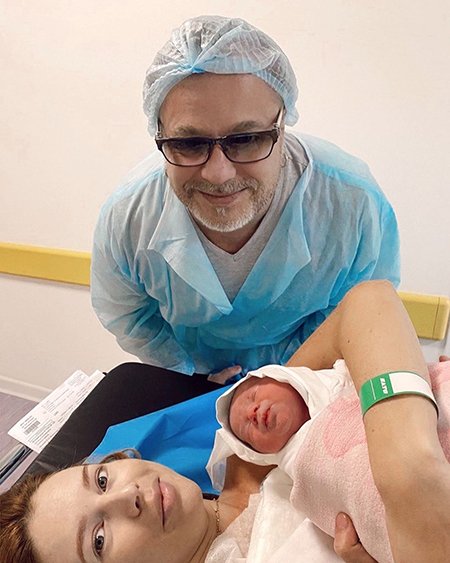 Владимир Пресняков и Наталья Подольская с новорожденным сыном