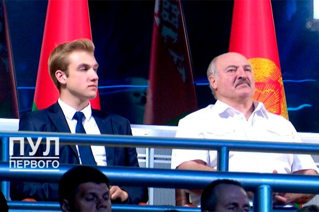 Николай с отцом Александром Лукашенко