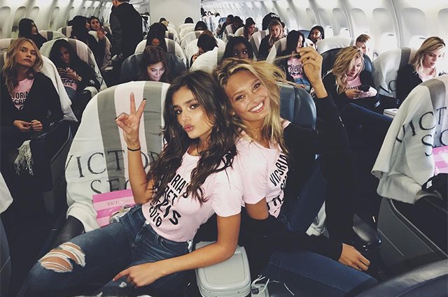 Модели Victoria's Secret летят в Париж