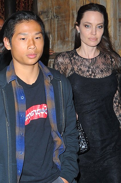 Анджелина Джоли с сыном Паксом