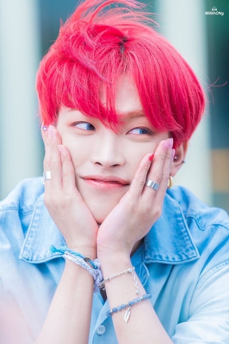 The Reason Why ATEEZ's Hongjoong Always Paints One Nail | allkpop