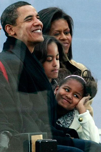 Барак Обама и Мишель Оббама с дочерьми Наташей и Малией Энн
