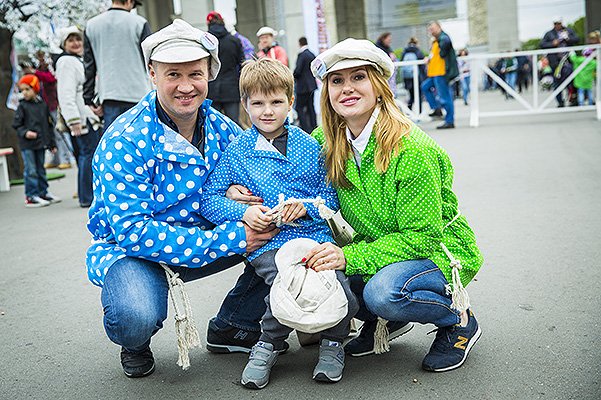 Алексей Немов с семьей