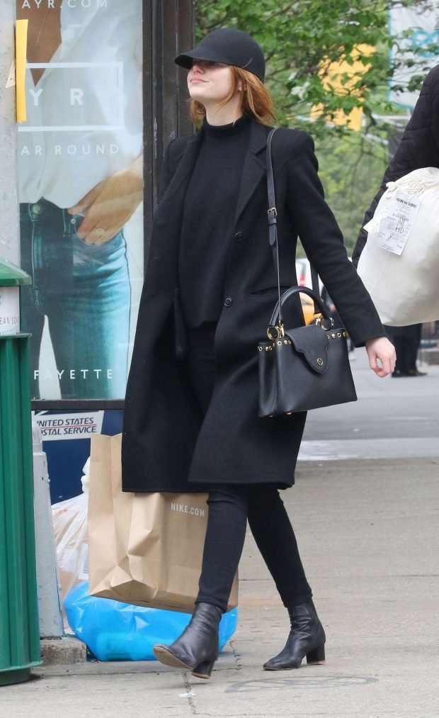 Emma Stone - Shopping in New York