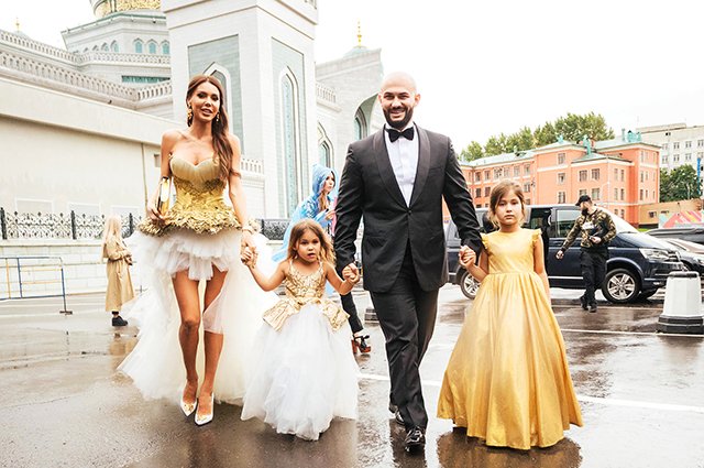 Оксана Самойлова и Джиган с детьми