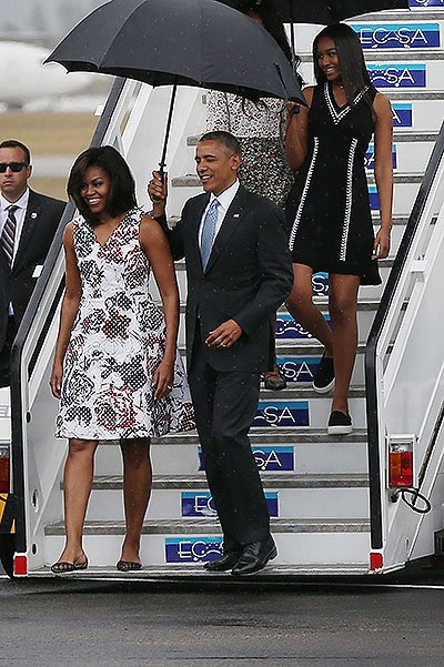 Мишель и Барак Обама с дочерями Малией и Сашей