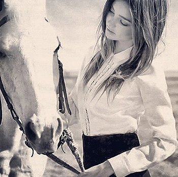 Миранда Керр и ее красавец-конь