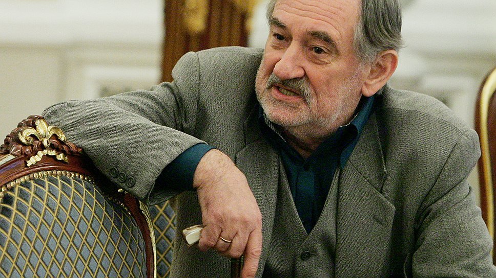 Народный артист Украины Богдан Ступка занимал пост министра культуры Украины с 1999 по 2001 год. Скончался в 2012 году от продолжительной болезни