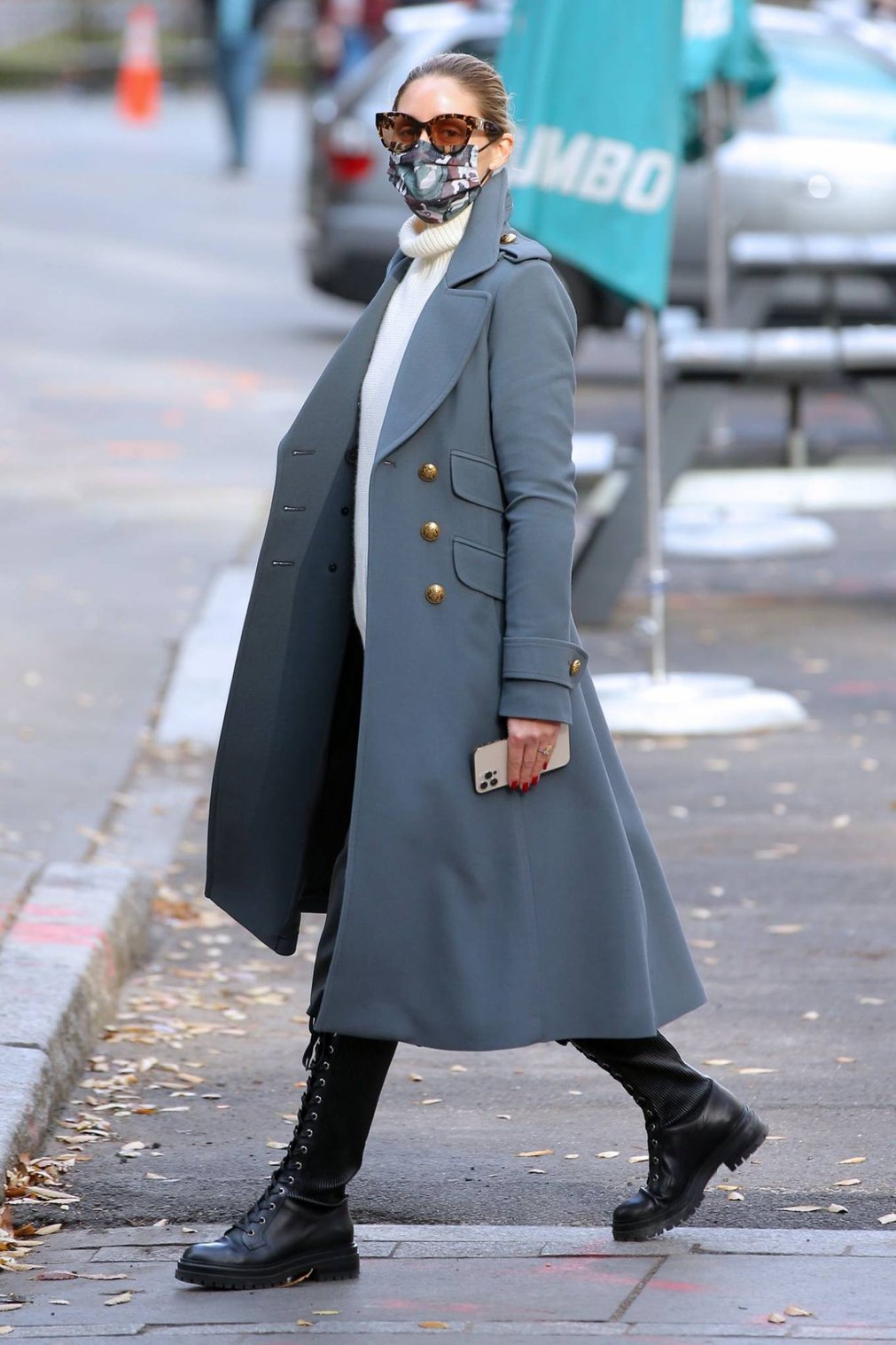 Olivia Palermo - Out for a stroll in NYC