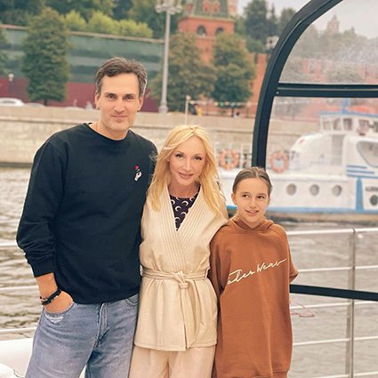 Михаил Земцов и Кристина Орбакайте с дочерью Клавой