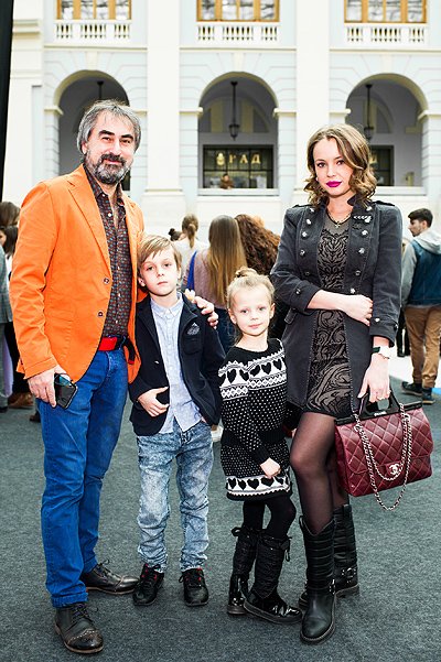 Александр Толмацкий с семьей