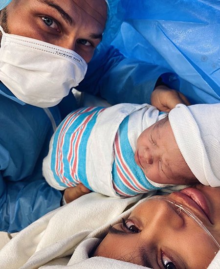 Джиган и Оксана Самойлова с новорожденным сыном