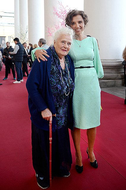 Ксения Алферова с бабушкой