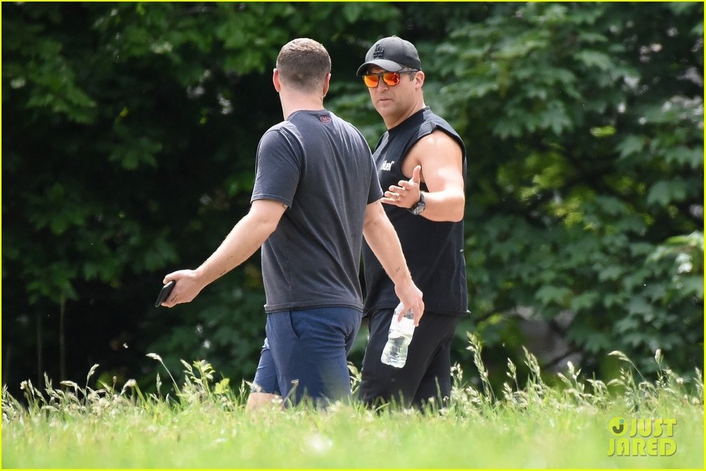 sam smith goes for a hike with trainer 024298275